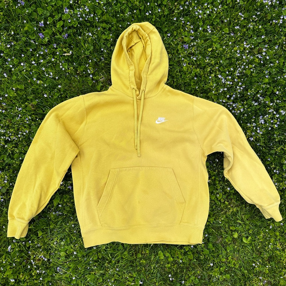 Men’s Nike Hoodie Yellow Medium